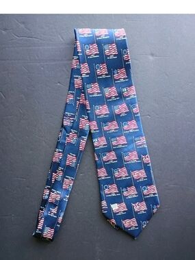 Museum Artifacts Silk Tie Flags of American Heritage USA Patriotic Handmade Y2